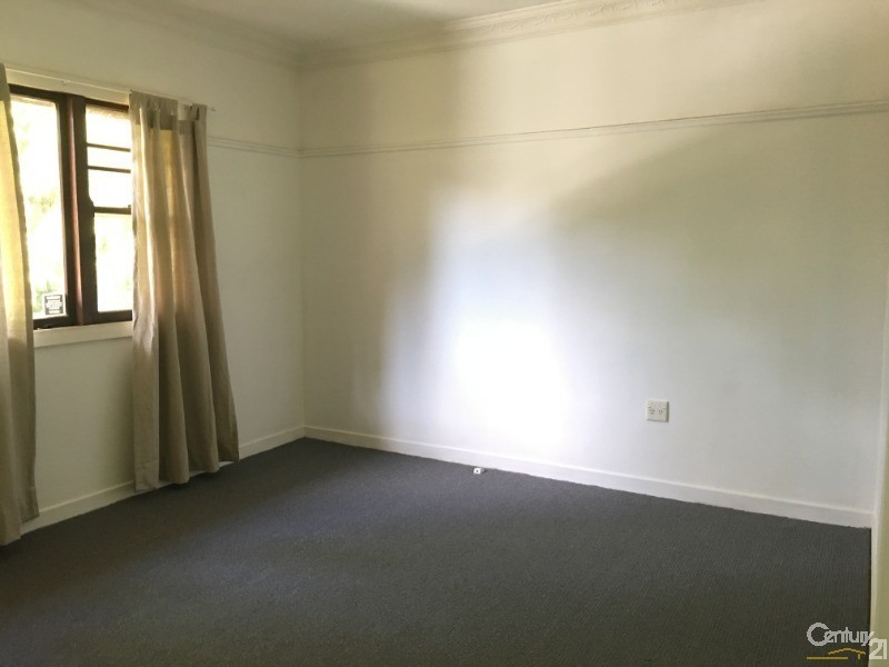 272 James Street, Harristown QLD 4350