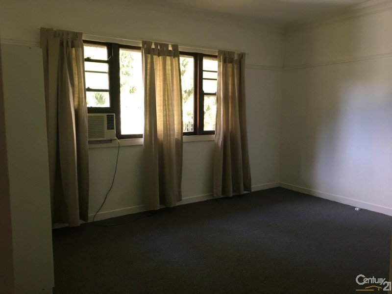 272 James Street, Harristown QLD 4350