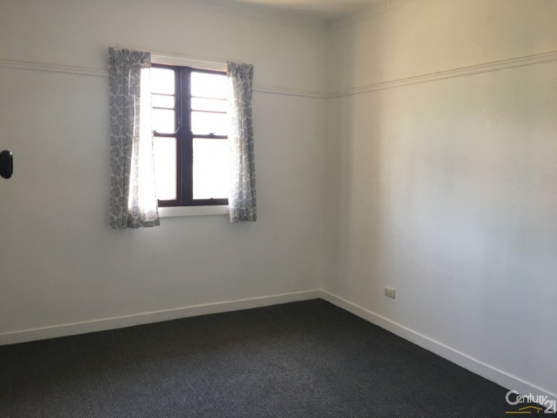 272 James Street, Harristown QLD 4350