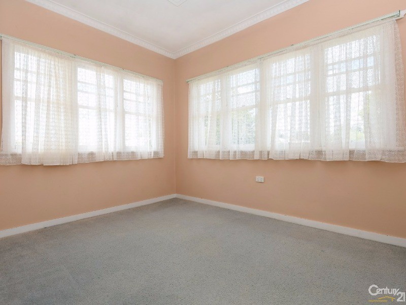 24 Ascot Street, Newtown QLD 4350