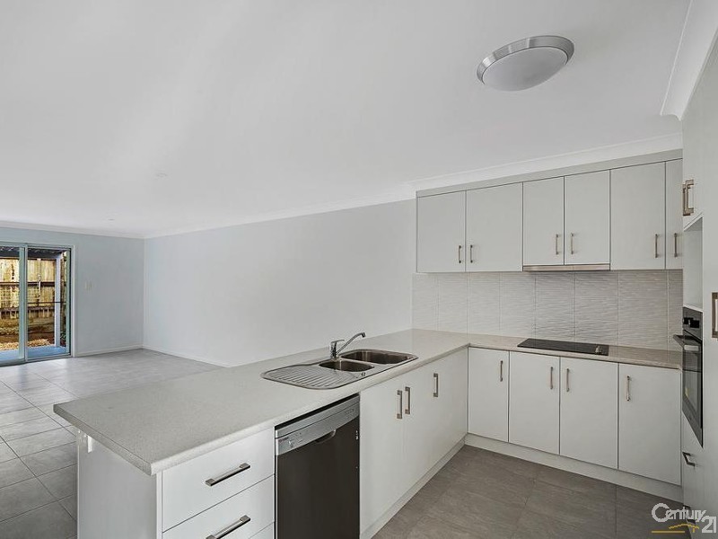 2/74 Kalimna Drive, Kleinton QLD 4352