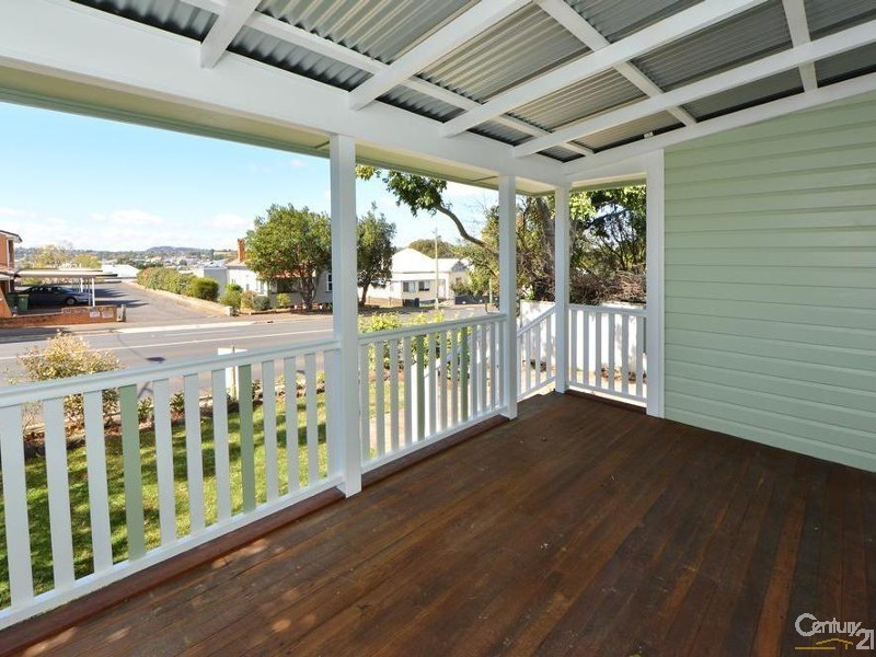 159 West Street, Newtown QLD 4350