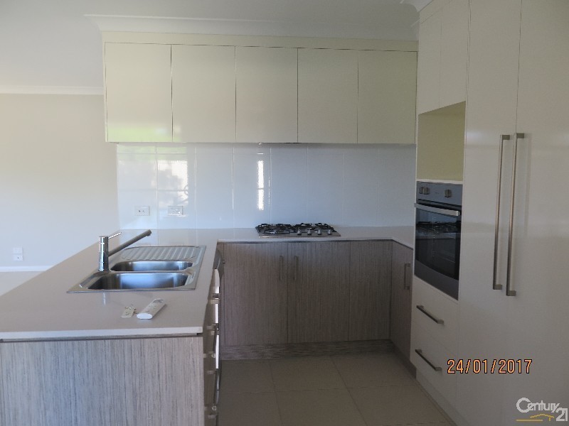 2/16 Short Street, South Toowoomba QLD 4350