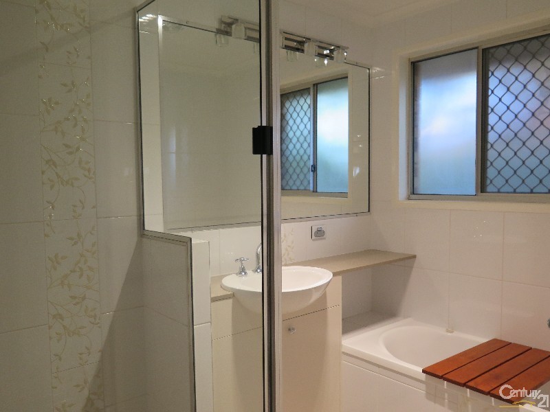 49 Arabian Street, Harristown QLD 4350