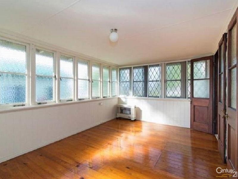 37 Clark Street, South Toowoomba QLD 4350