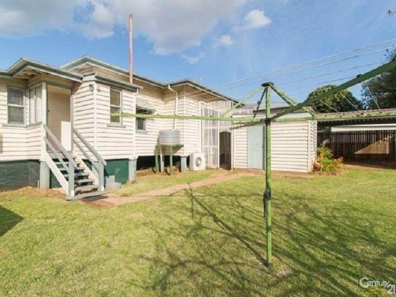 37 Clark Street, South Toowoomba QLD 4350