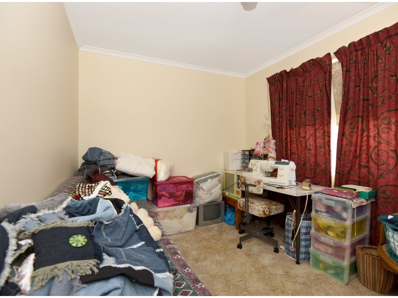 4 Cooper Avenue, Oakey QLD 4401
