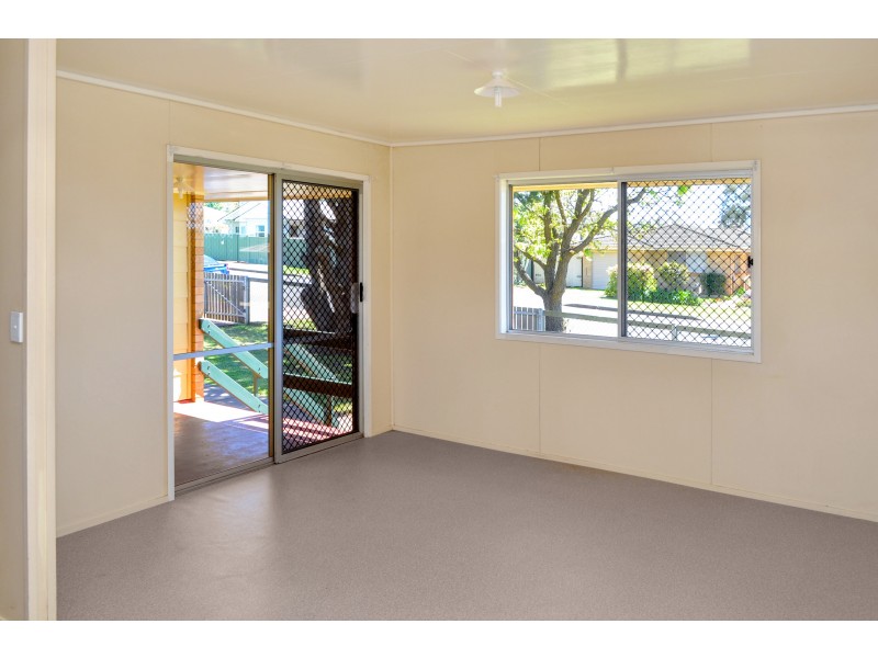 50 O’Quinn Street, Harristown QLD 4350