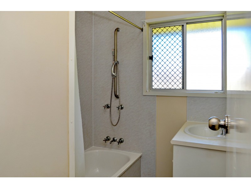 50 O’Quinn Street, Harristown QLD 4350