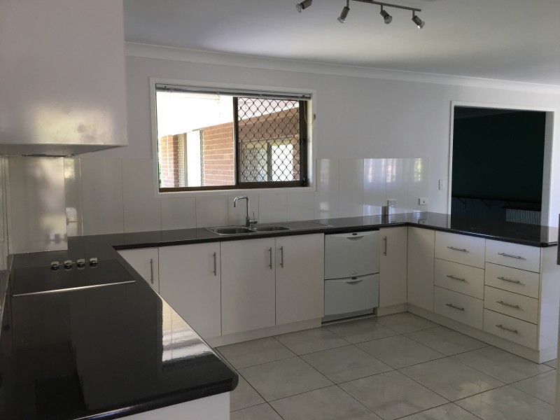 12 Elliott Street, Kearneys Spring QLD 4350