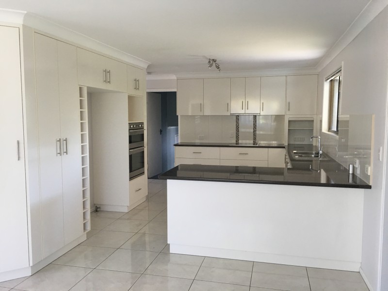 12 Elliott Street, Kearneys Spring QLD 4350