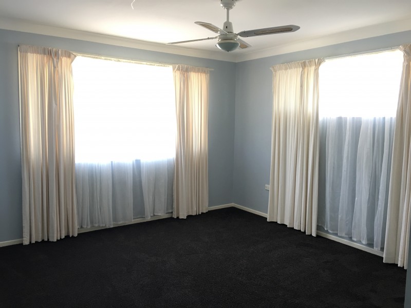 12 Elliott Street, Kearneys Spring QLD 4350