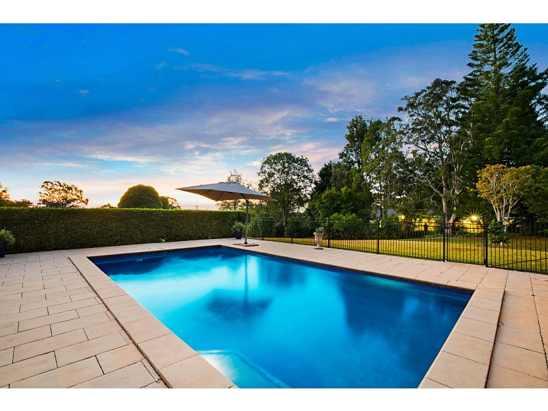 12 Hi Winds Road, Blue Mountain Heights QLD 4350