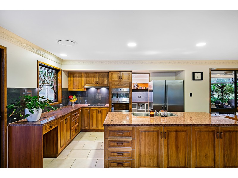 12 Hi Winds Road, Blue Mountain Heights QLD 4350