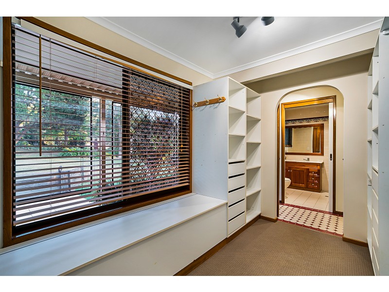 12 Hi Winds Road, Blue Mountain Heights QLD 4350