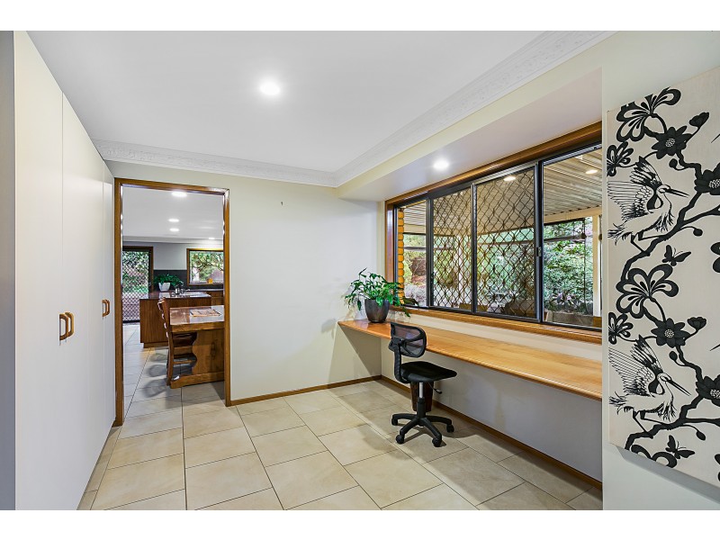 12 Hi Winds Road, Blue Mountain Heights QLD 4350