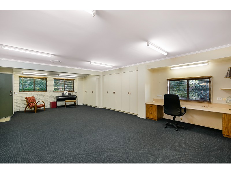 12 Hi Winds Road, Blue Mountain Heights QLD 4350