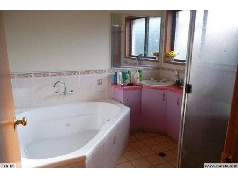 24 Belclaire Drive, Westbrook QLD 4350