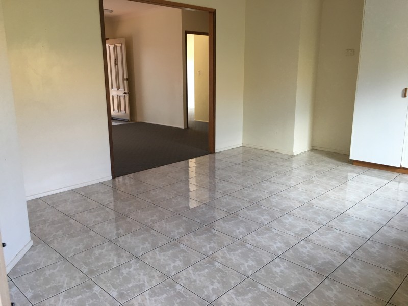 1/7 Suzanne Court, Kearneys Spring QLD 4350