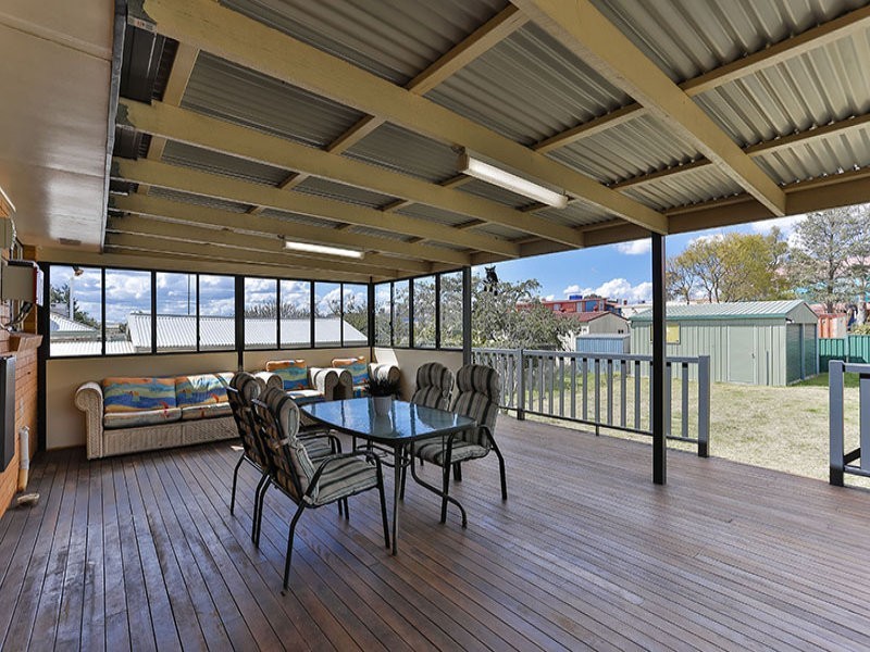 948 Ruthven Street, Kearneys Spring QLD 4350