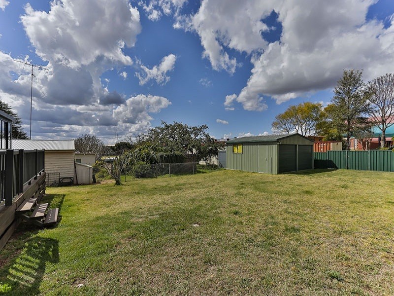948 Ruthven Street, Kearneys Spring QLD 4350