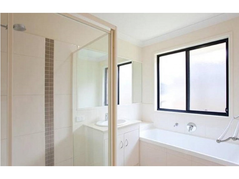 2 Moorina Drive, Harristown QLD 4350