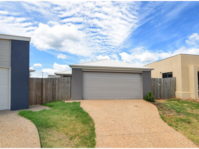 5 Farrer Street, Cranley QLD 4350