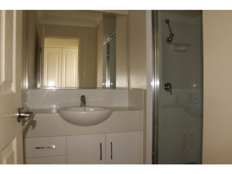 17/373 Greenwattle Street, Wilsonton QLD 4350