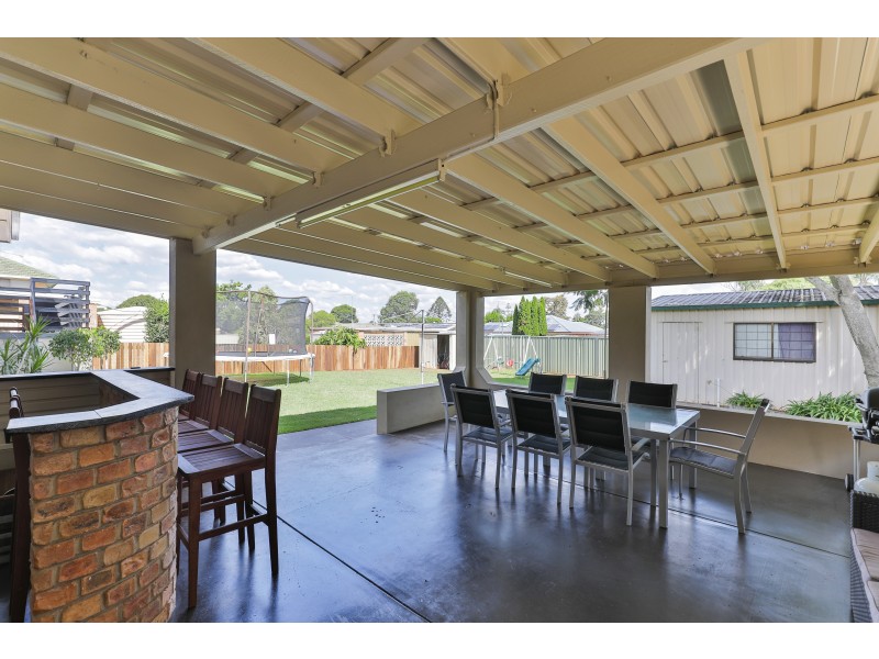 24 Friend Street, Harristown QLD 4350