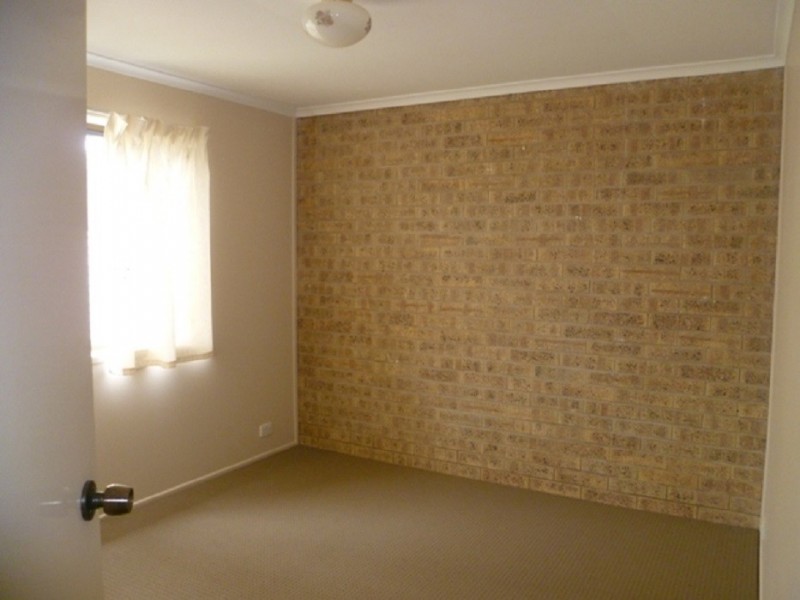 2/32 Stone Street, Wilsonton QLD 4350