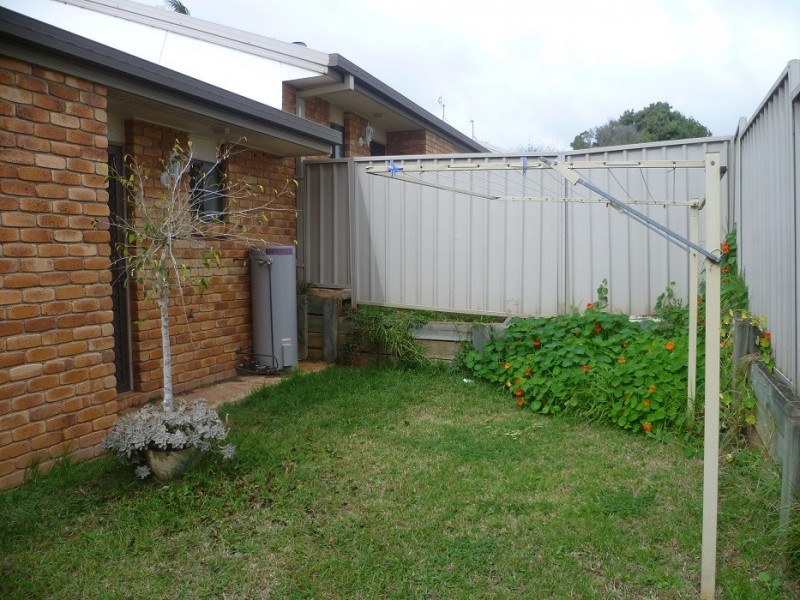 2/32 Stone Street, Wilsonton QLD 4350