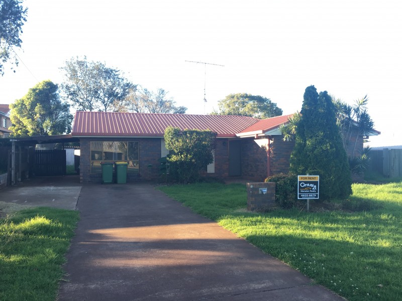 33 Riethmuller Street, Kearneys Spring QLD 4350