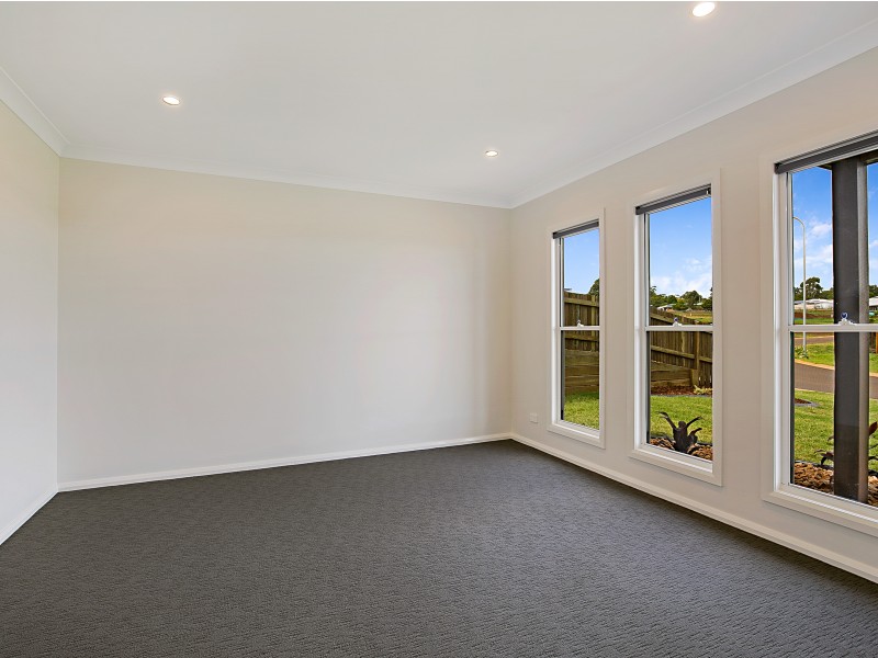 66 Hancock Circuit, Kleinton QLD 4352