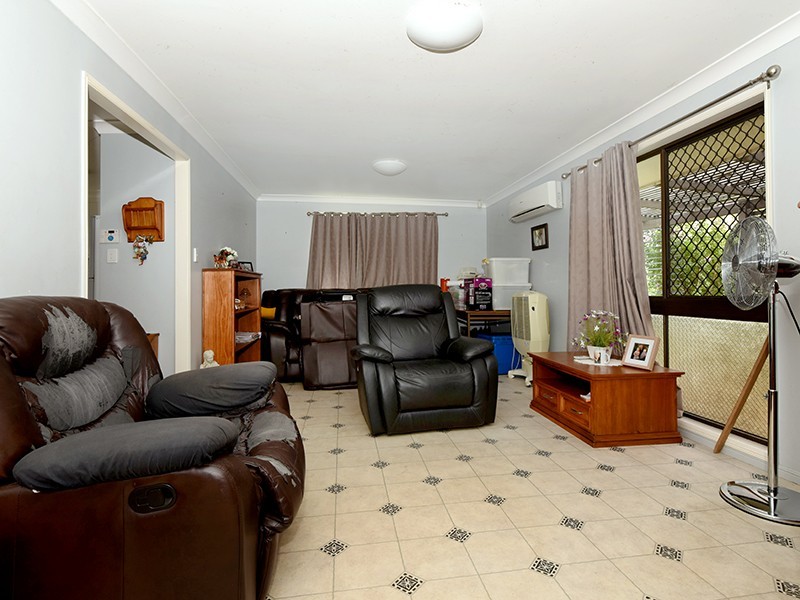 8 Taylor Street, Oakey QLD 4401