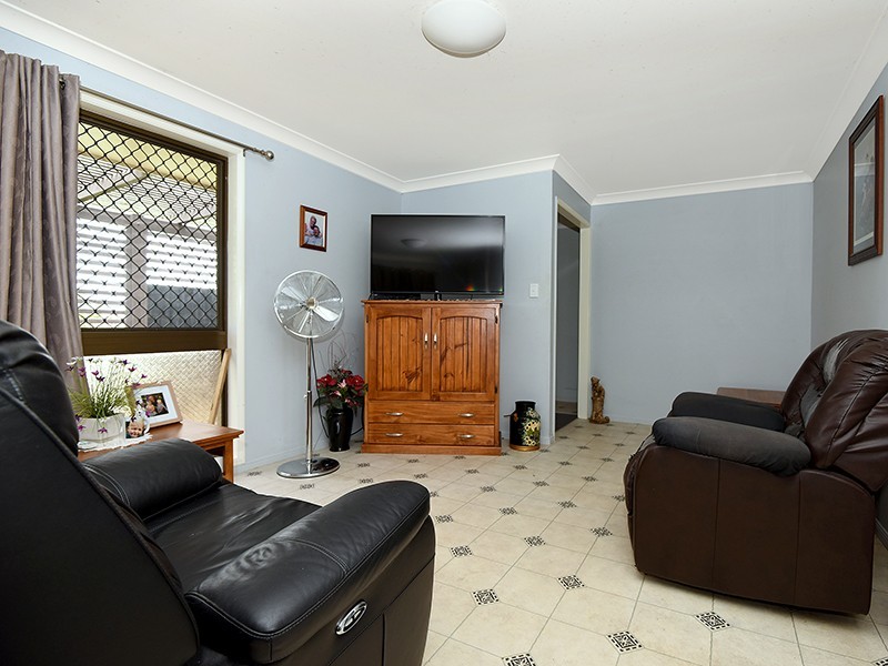 8 Taylor Street, Oakey QLD 4401