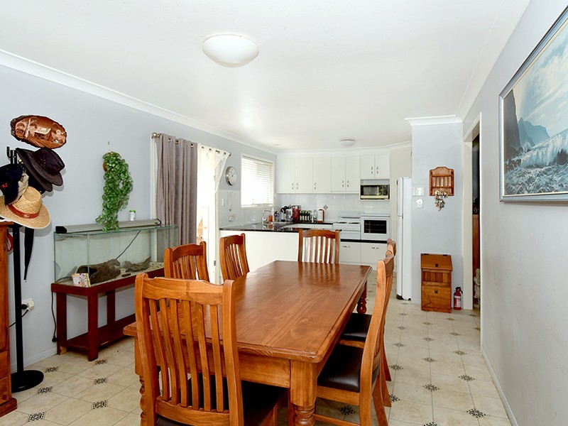 8 Taylor Street, Oakey QLD 4401