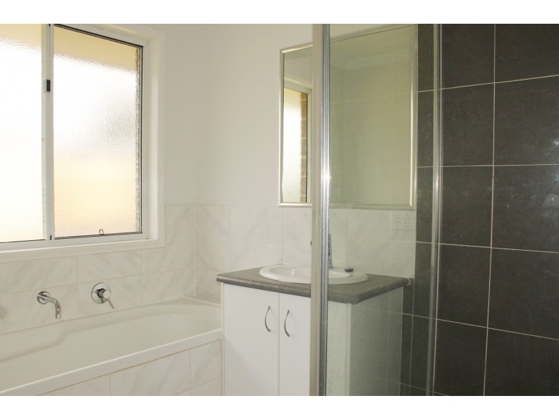 19 Willis Road, Meringandan West QLD 4352