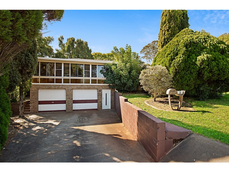 2 Steinmuller Court, Mount Lofty QLD 4350