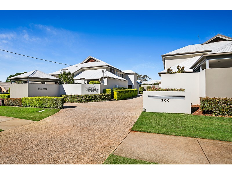 2/200 Ramsay Street, Centenary Heights QLD 4350