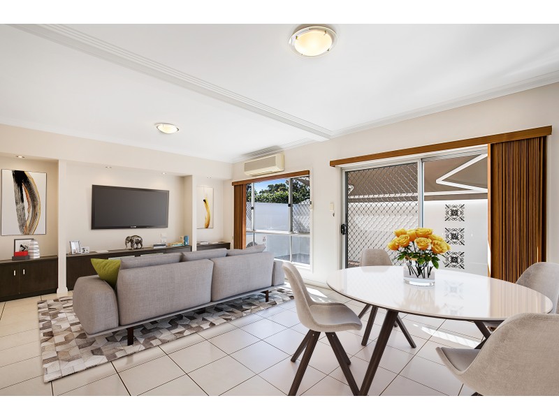 2/200 Ramsay Street, Centenary Heights QLD 4350