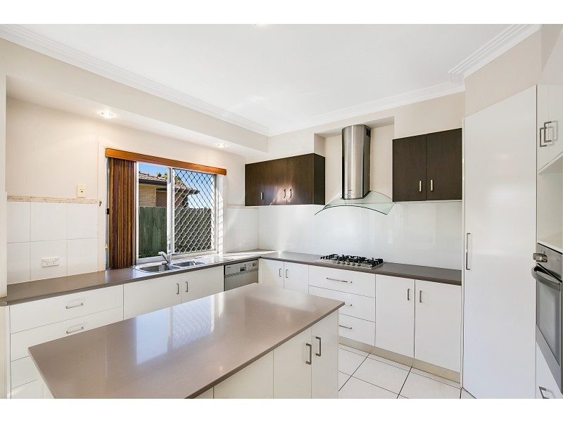 2/200 Ramsay Street, Centenary Heights QLD 4350