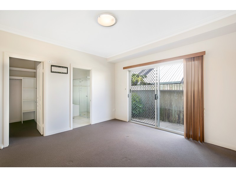 2/200 Ramsay Street, Centenary Heights QLD 4350