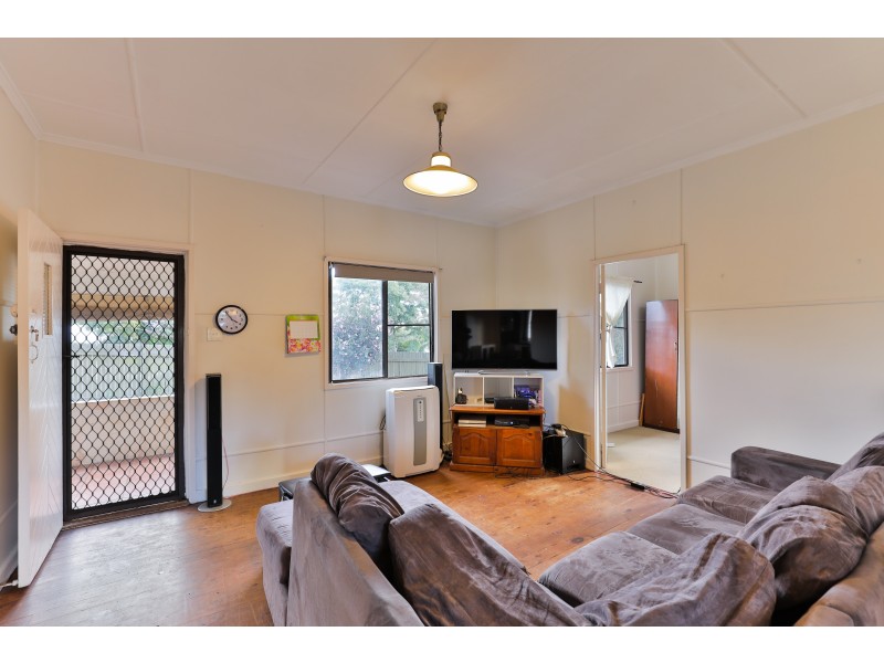27 James Street, East Toowoomba QLD 4350