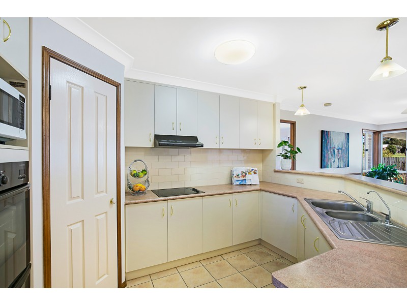 71 Bouganvillea Drive, Middle Ridge QLD 4350