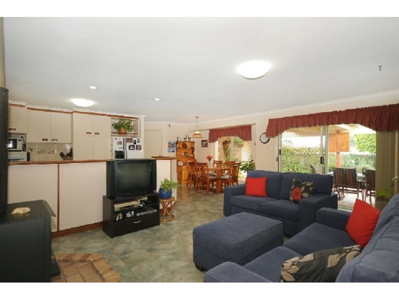 3 Carnation Court, Middle Ridge QLD 4350