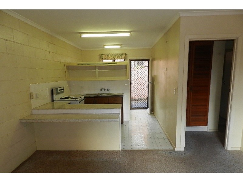 1/365 Margaret Street, Newtown QLD 4350