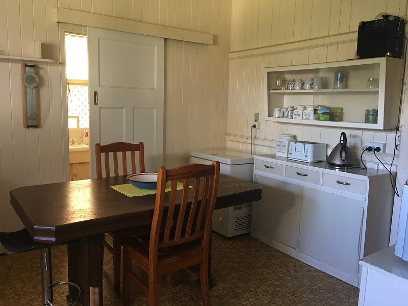 212 Campbell Street, Newtown QLD 4350