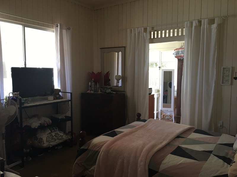 212 Campbell Street, Newtown QLD 4350