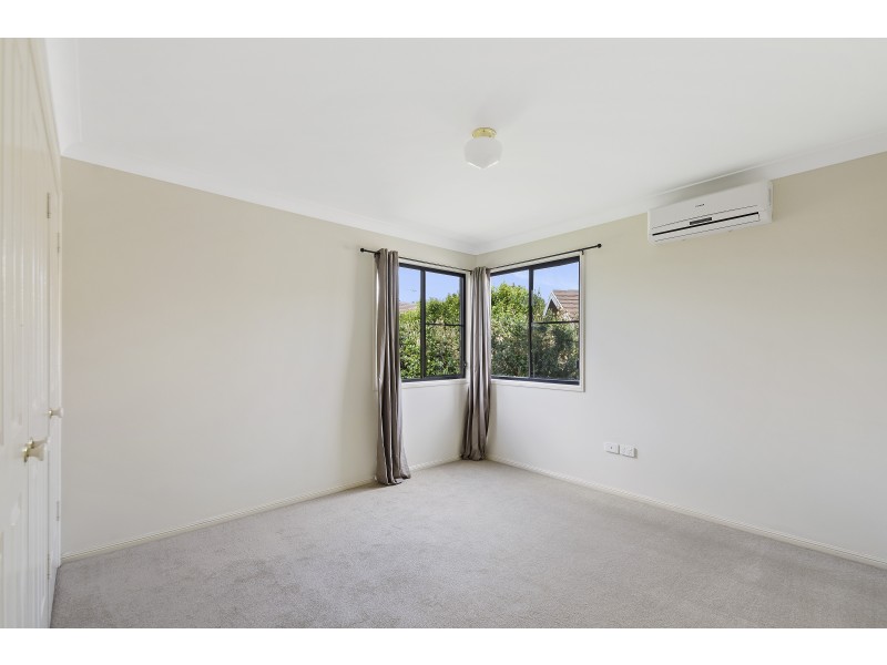 13  Olympus Court, Middle Ridge QLD 4350
