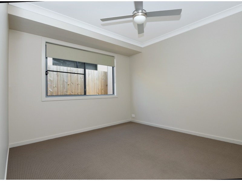 5 Farrer Street, Cranley QLD 4350